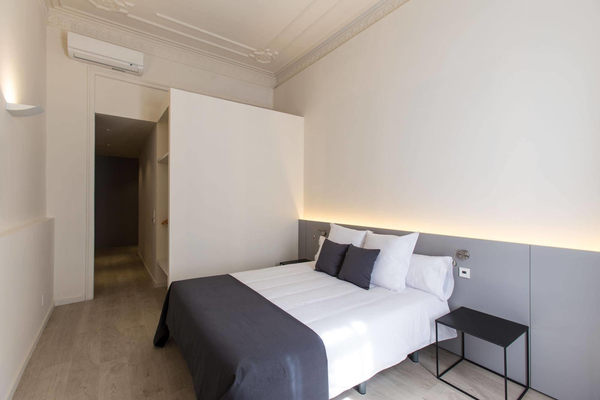 Izaila Plaza Catalunya Hotel Barcelona Exterior photo
