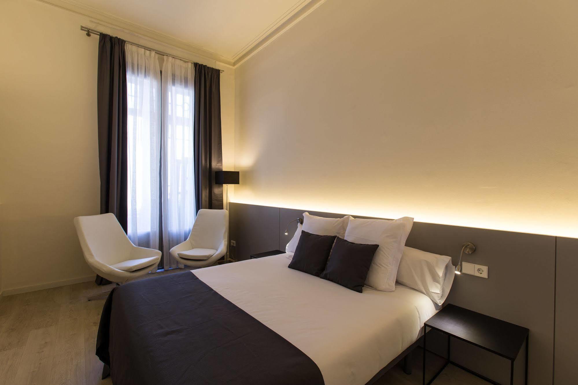Izaila Plaza Catalunya Hotel Barcelona Exterior photo